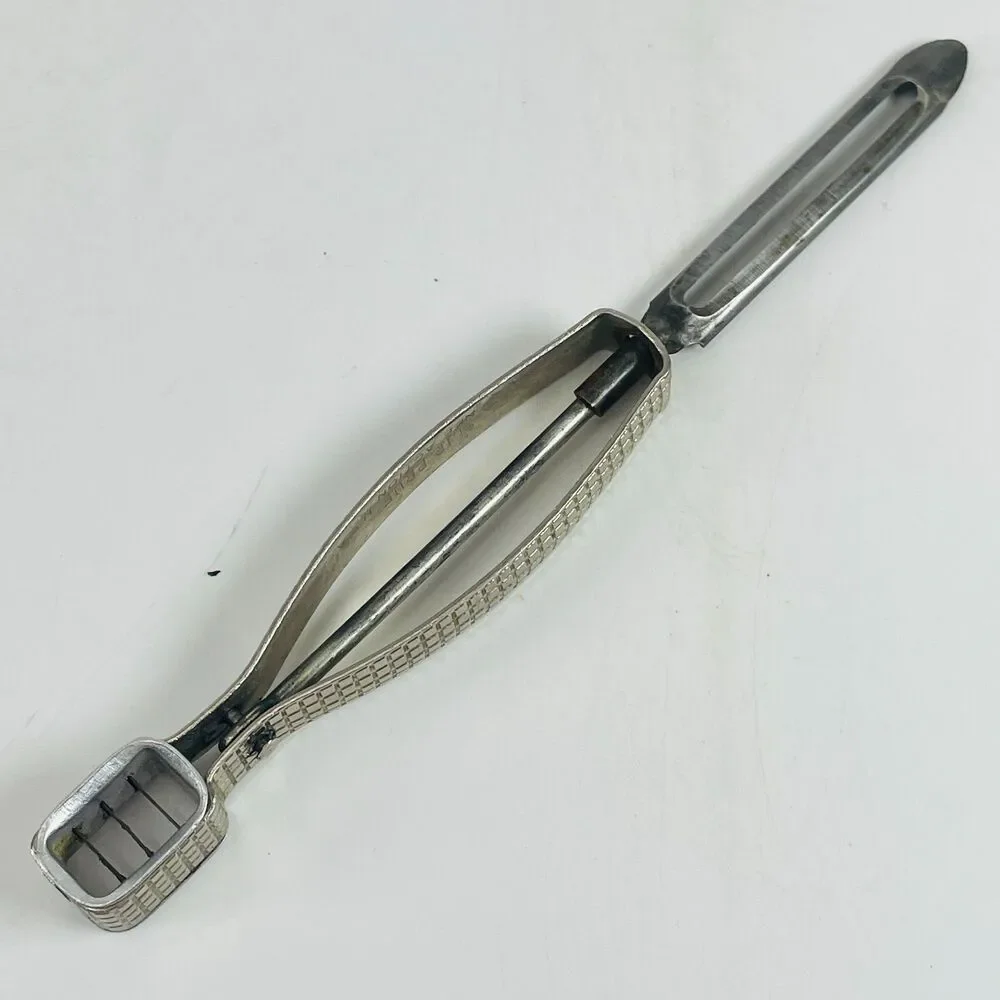 Vintage Ekco Slip-Pruf Nee Action Vegetable Peeler Bean Slicer Textured Grip USA